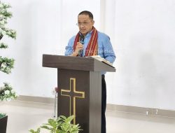 Sekda Kota Kupang Hadiri Ibadah Syukur HUT ke-13 GMIT Hosana Batuplat