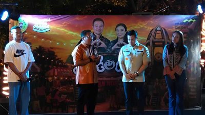 Kanwil Kemenkum NTT Serahkan HAKI kepada Pelaku UMKM pada HUT Pertama Saboak