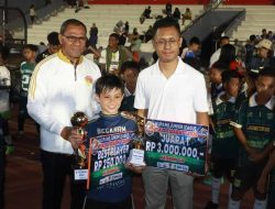 Wakil Gubernur NTT, Johni Asadoma Tutup Kejuaraan Sepak Bola Piala Tidar KU U-10 dan U-12, Dorong Pembinaan Atlet Muda Berprestasi