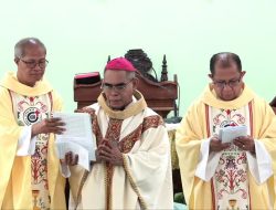 Mgr. Hironimus Pakaenoni Tekankan Spirit Pelayanan Rendah Hati bagi Diakon Baru