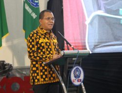 Gubernur NTT Ajak Wisudawan UMKOE Jadi Agen Penggerak Ekonomi Daerah