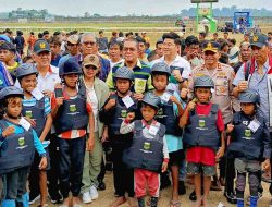 Hadiri Pacuan Kuda Bupati Sumba Barat Cup 2026, Gubernur Melki Optimistis Pembinaan Atlet Muda Dongkrak Prestasi NTT di PON 2028