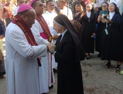 Uskup Jayapura Hadiri Syukur 25 Tahun Kongregasi DST di Flores Timur, Lanjutkan Kunjungan Pastoral ke Lembata