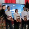 dr. Christian Widodo Serahkan Remisi HUT ke-81 RI kepada Warga Binaan