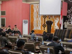 Tanggapi Pandangan Umum Fraksi DPRD, Pemprov NTT Tegaskan Komitmen Percepatan Pemulihan Bencana dan Dampak Ekonomi Masyarakat