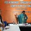 Gubernur NTT Ikuti Ekaristi di Posko Tanggap Darurat Gempa Flores