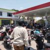 Antrean BBM Mengular di SPBU Oebobo, Warga Kota Kupang Keluhkan Sulitnya Mendapatkan Bensin