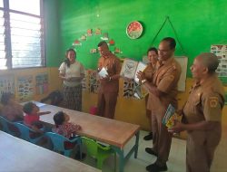 Dukung Literasi Sejak Dini, Pokja II TP PKK Kota Lama Serahkan Buku Cerita
